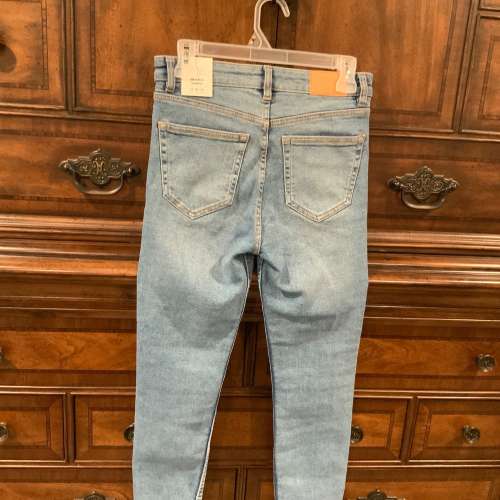 Jean - Picture 3 of 3